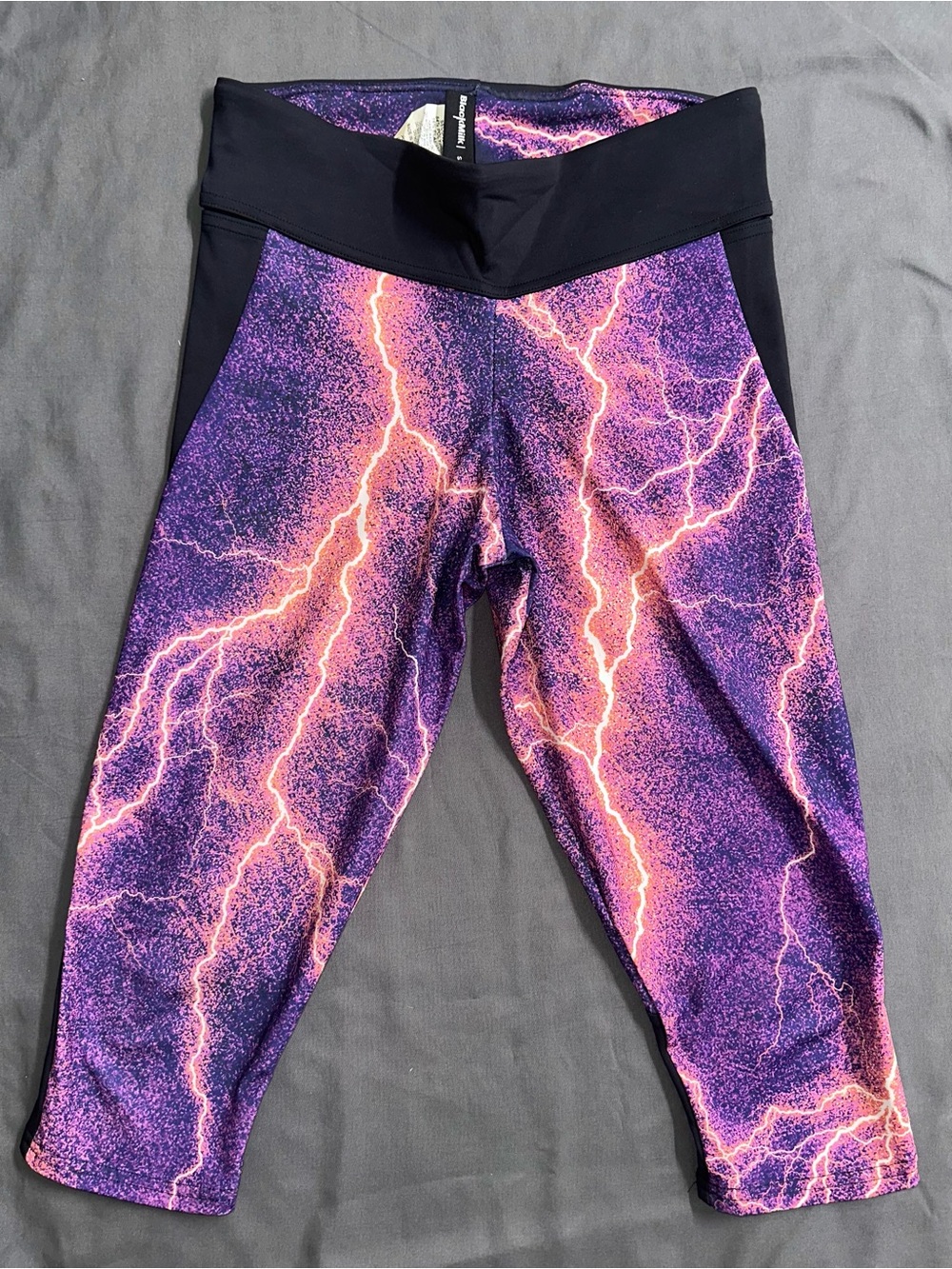 Blackmilk Lightning Purple Combat Pants Small RARE Pockets Gym Capri Leggings - Picture 3 of 8